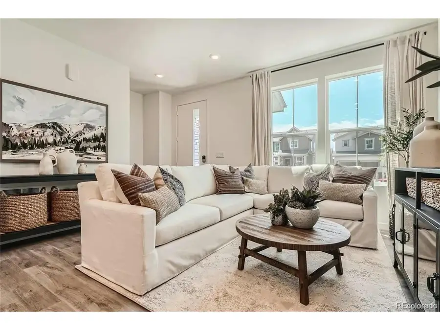 746 N Bersshine Ct, Watkins, CO 80137 - #2