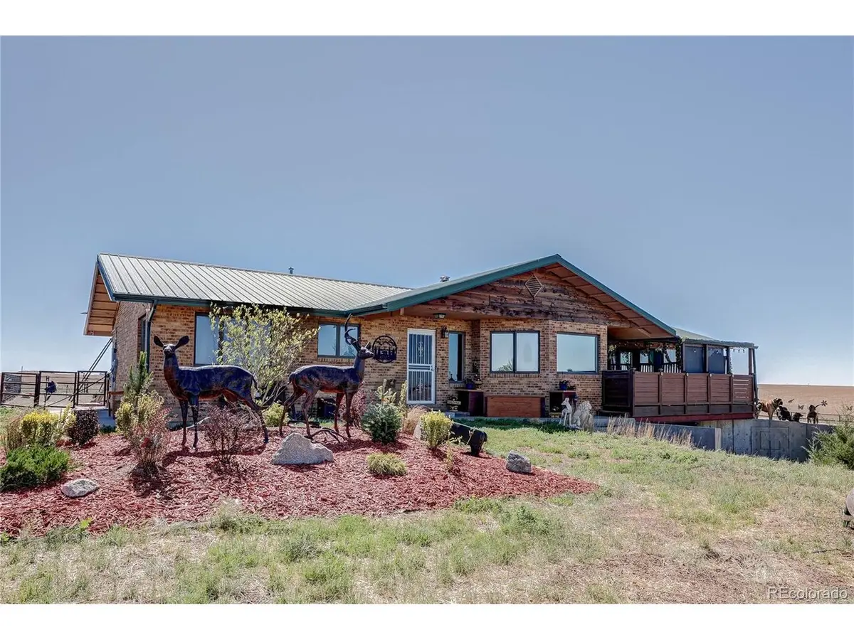 3600 Headlight Rd, Strasburg, CO 80136 - #1