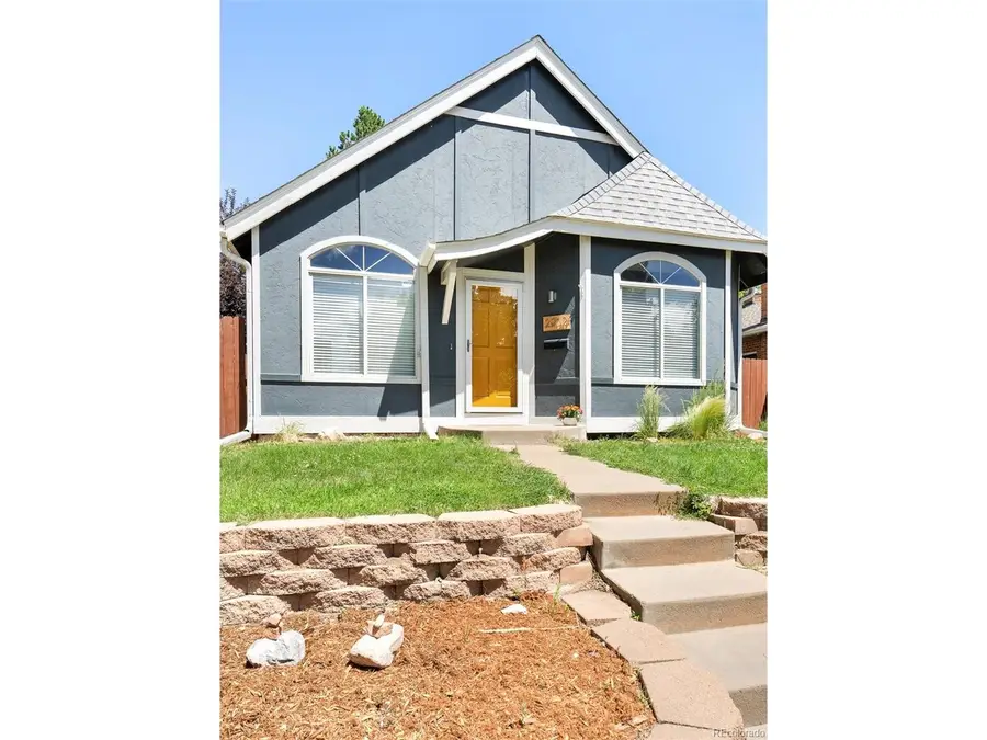 2252 S Ogden St, Denver, CO 80210 - #2