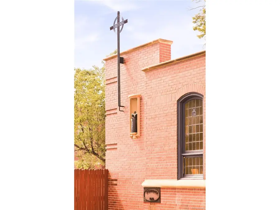 375 S Navajo St #2A, Denver, CO 80223 - #2