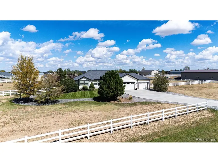 56401 E 37th Ct, Strasburg, CO 80136 - #3