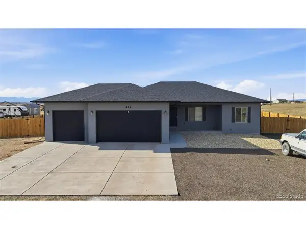 421 N Heather Dr, Pueblo, CO 81007