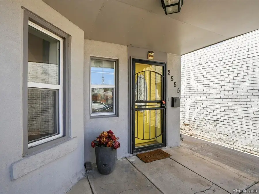 2555 N Clarkson St, Denver, CO 80205 - #3