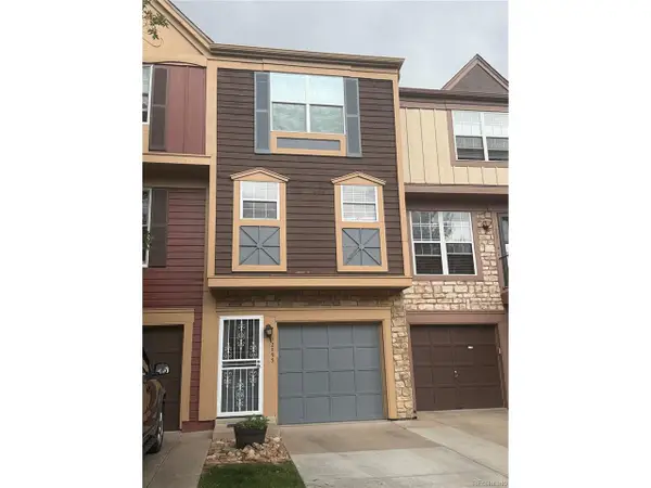 12093 E Hoye Dr, Aurora, CO 80012