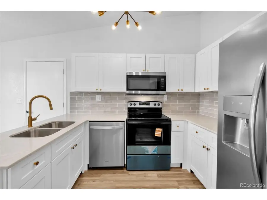 236 Jefferson Dr, Bennett, CO 80102 - Image #2