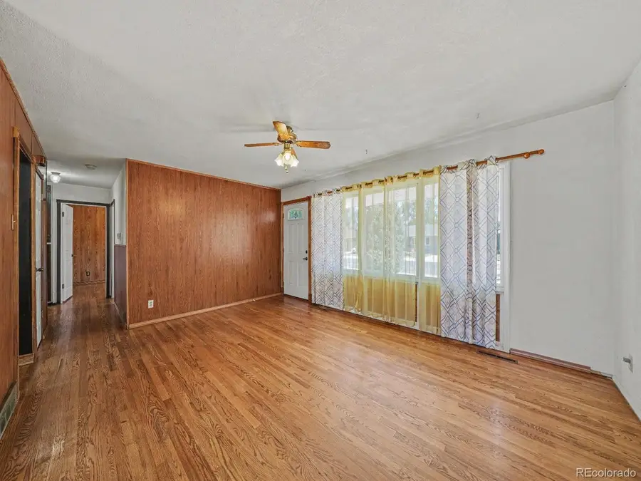 32 Dudley Ave, Colorado Springs, CO 80909 - #3
