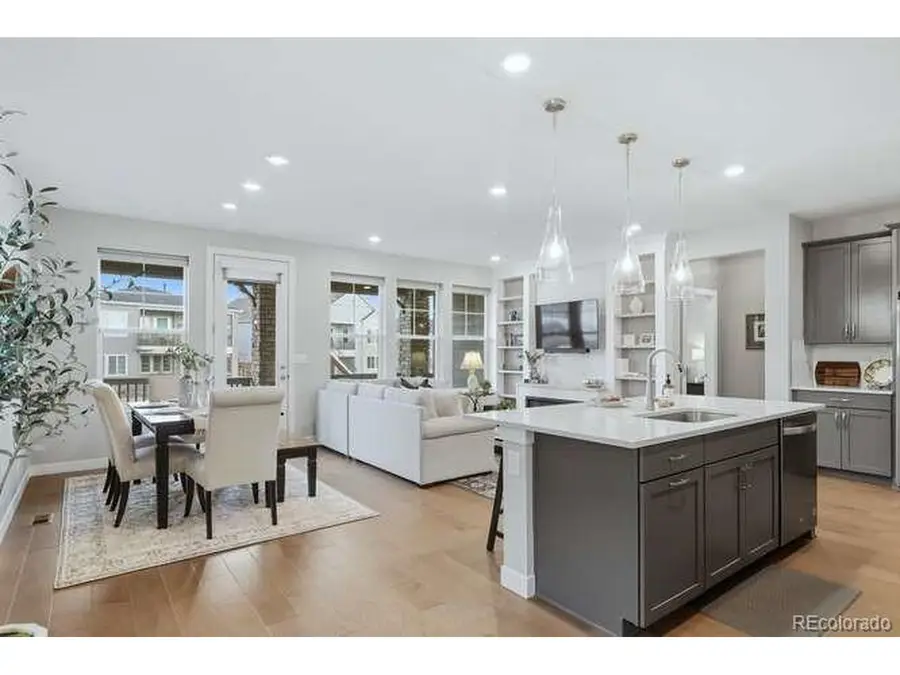 1925 Canyonpoint Ln, Castle Pines, CO 80108 - #2