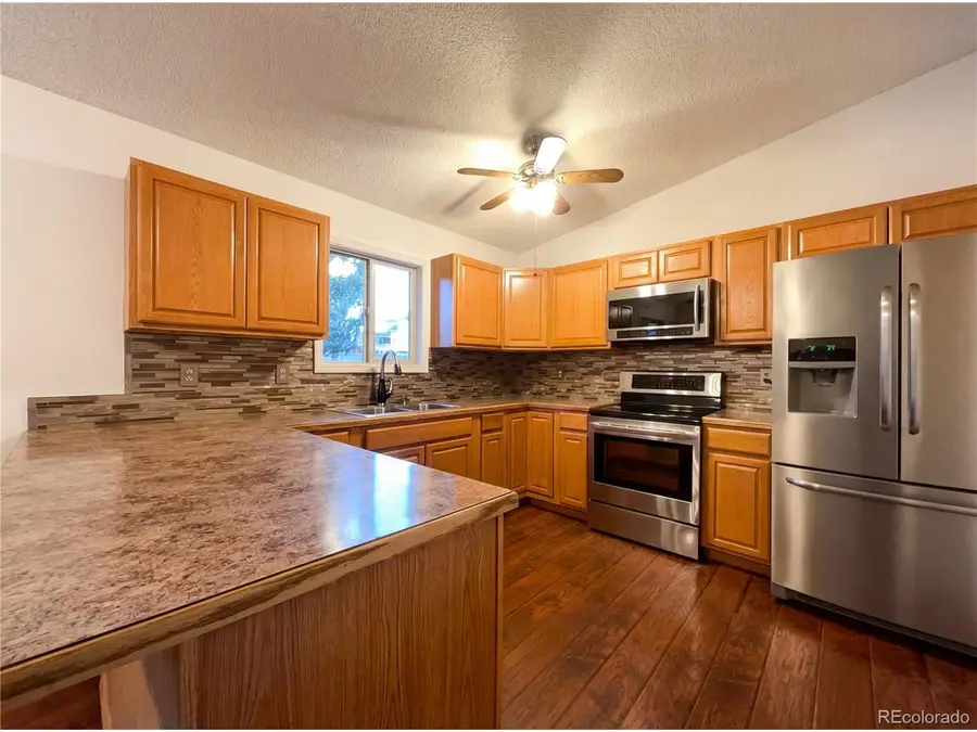 824 Elliott St, Longmont, CO 80504 - Image #2