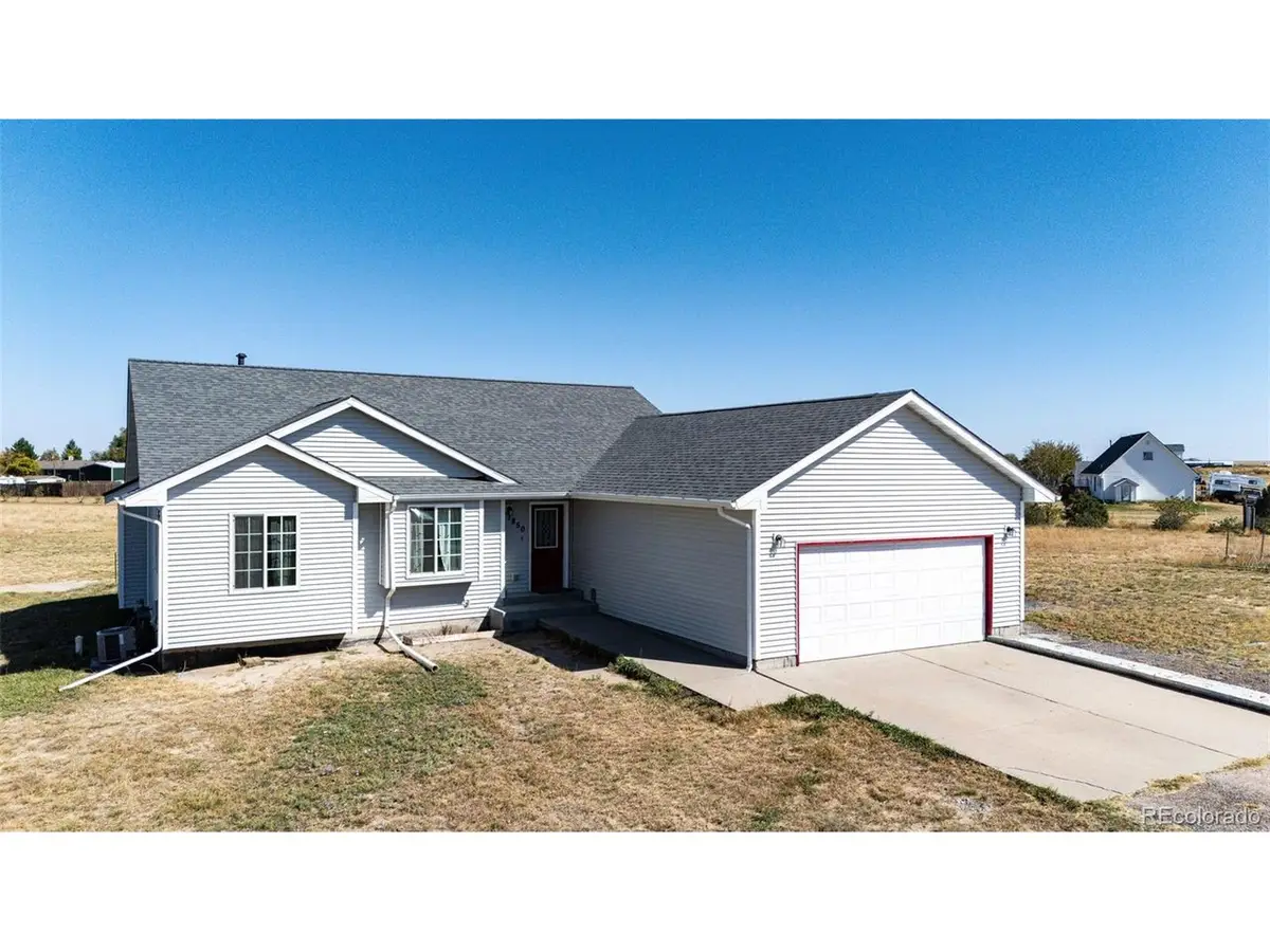 1850 Comanche Dr, Strasburg, CO 80136 - #1