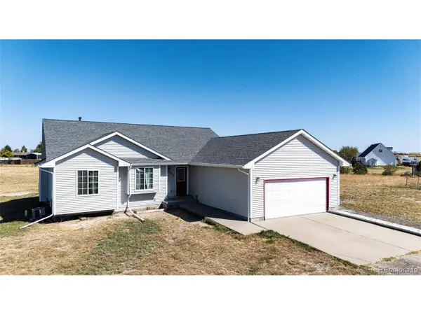 1850 Comanche Dr, Strasburg, CO 80136