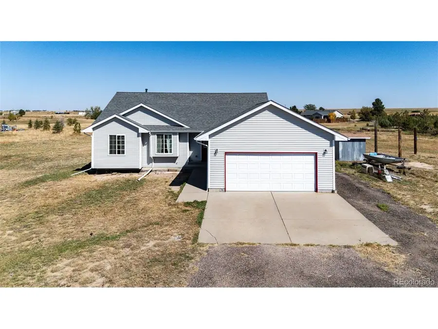 1850 Comanche Dr, Strasburg, CO 80136 - #2