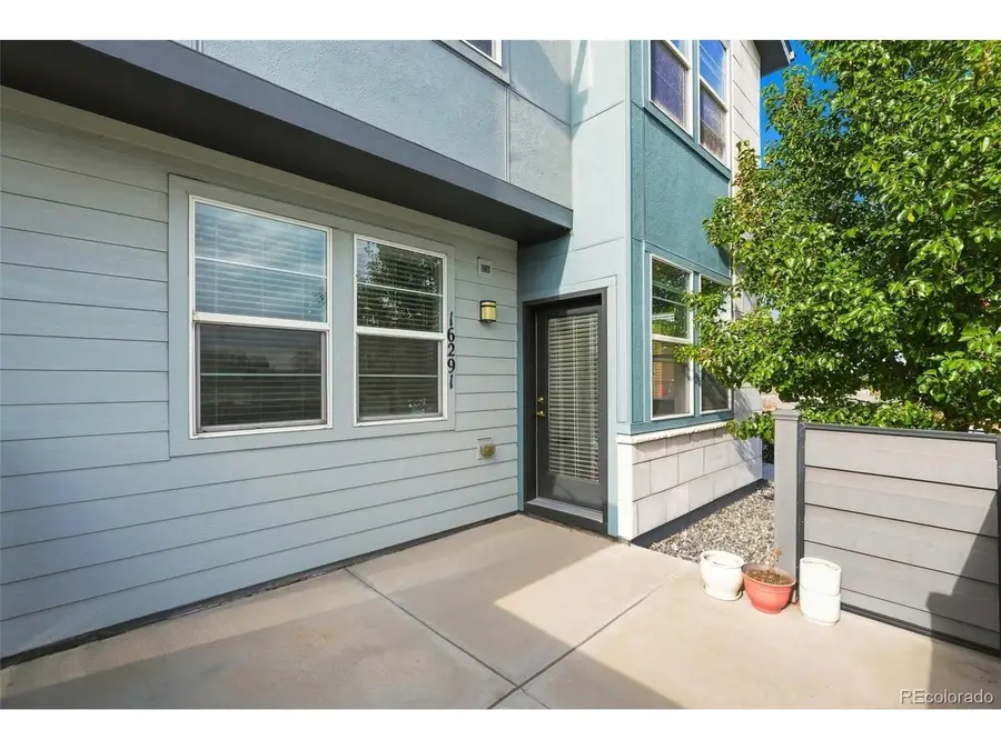 16291 Bolling Dr, Denver, CO 80239 - #3