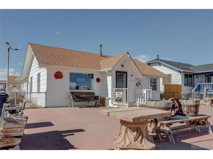 75 N Market St, Keenesburg, CO 80643 - #2