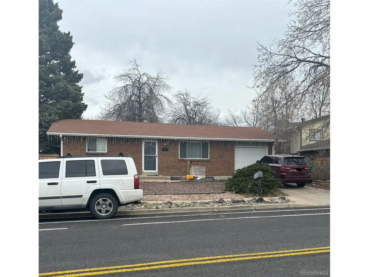 906 S Moline St, Aurora, CO 80012 - #1