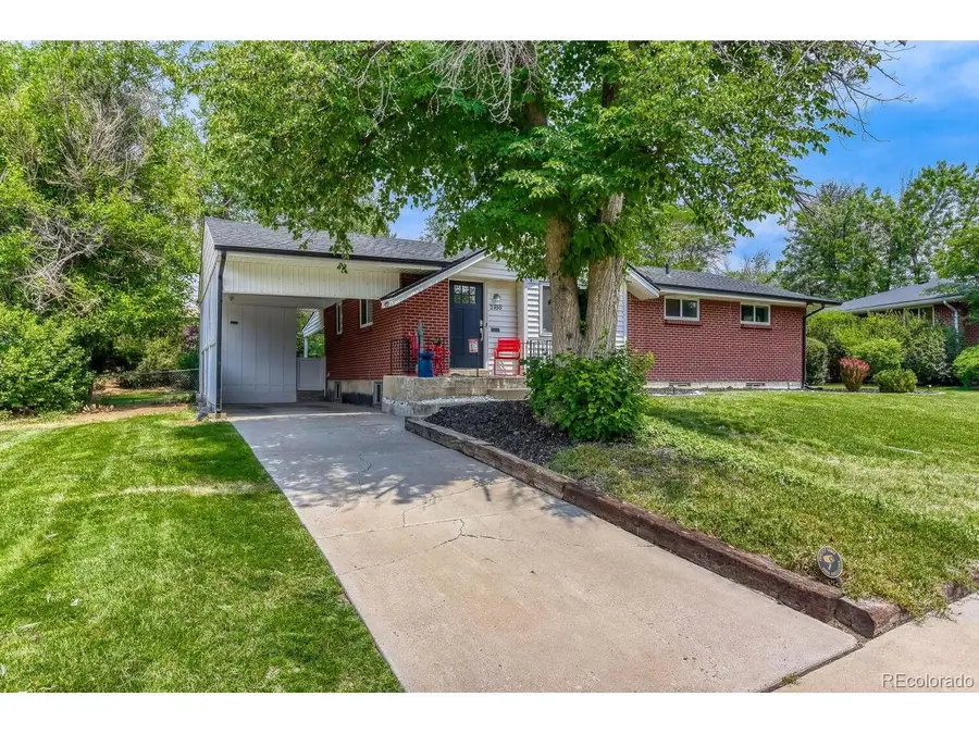 2555 E Maplewood Ave, Littleton, CO 80121 - #2