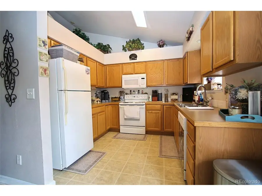 3014 Mariners Landing Dr, Evans, CO 80620 - #2