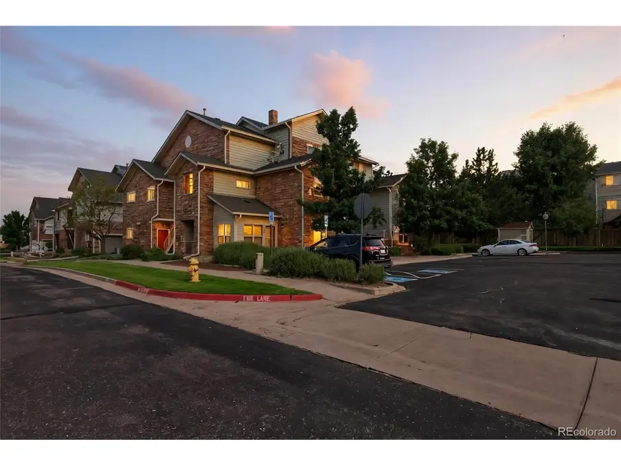 18681 E Water Dr #B, Aurora, CO 80013 - Image #2