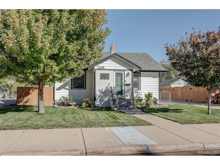 325 7th St, Fort Lupton, CO 80621 - #2