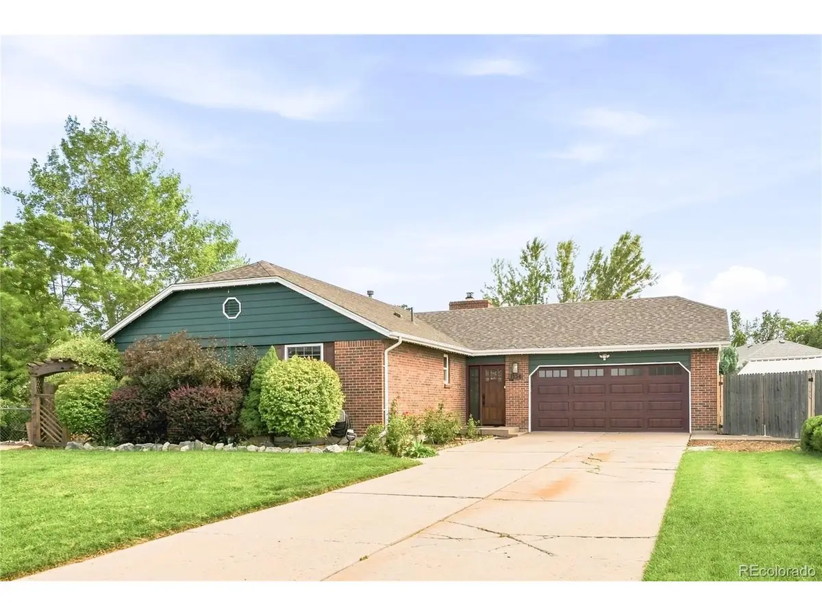 1554 S Flower Ct, Lakewood, CO 80232 - #1