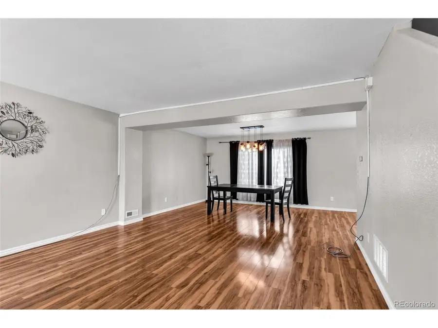 5043 Thrush Dr, Pueblo, CO 81008 - Image #2