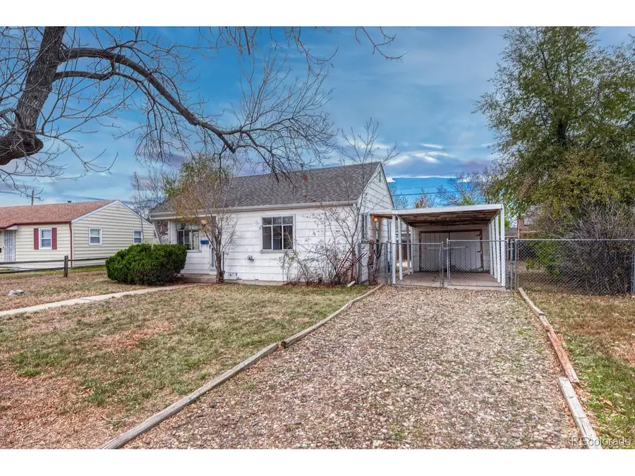 765 Moline St, Aurora, CO 80010 - #3