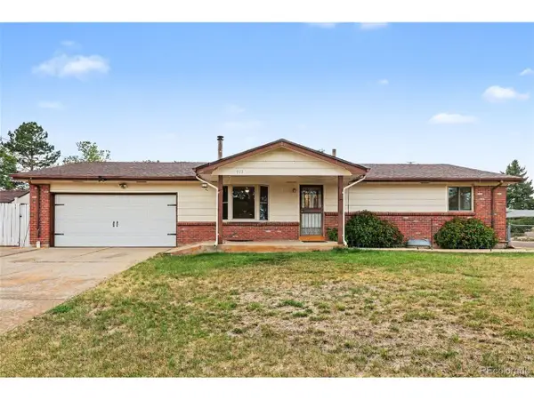 933 Nelson St, Lakewood, CO 80215