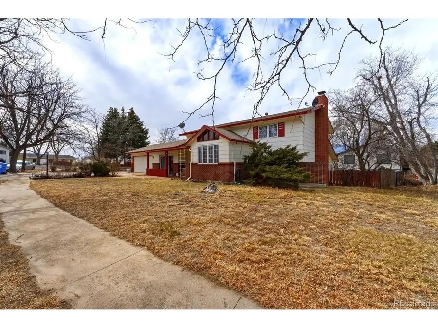 2734 Marcy Ave, Colorado Springs, CO 80910 - #2