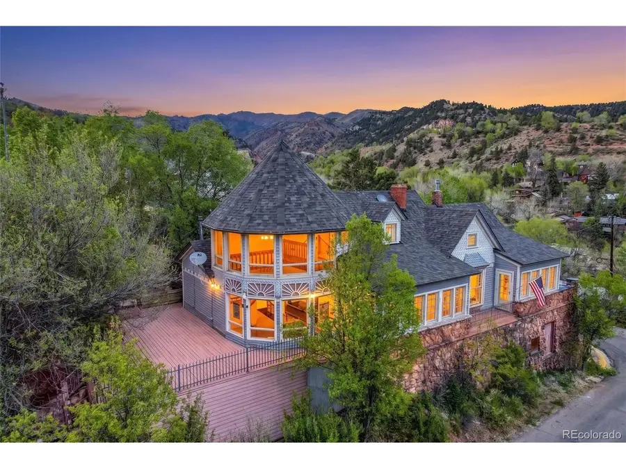 106 Waltham Ave, Manitou Springs, CO 80829 - #2