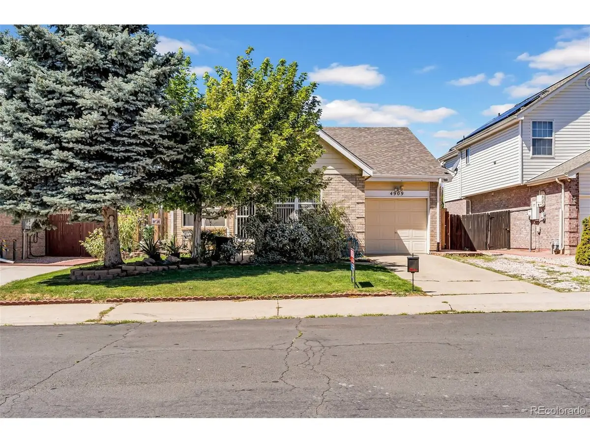 4909 Eagle St, Denver, CO 80239 - #1