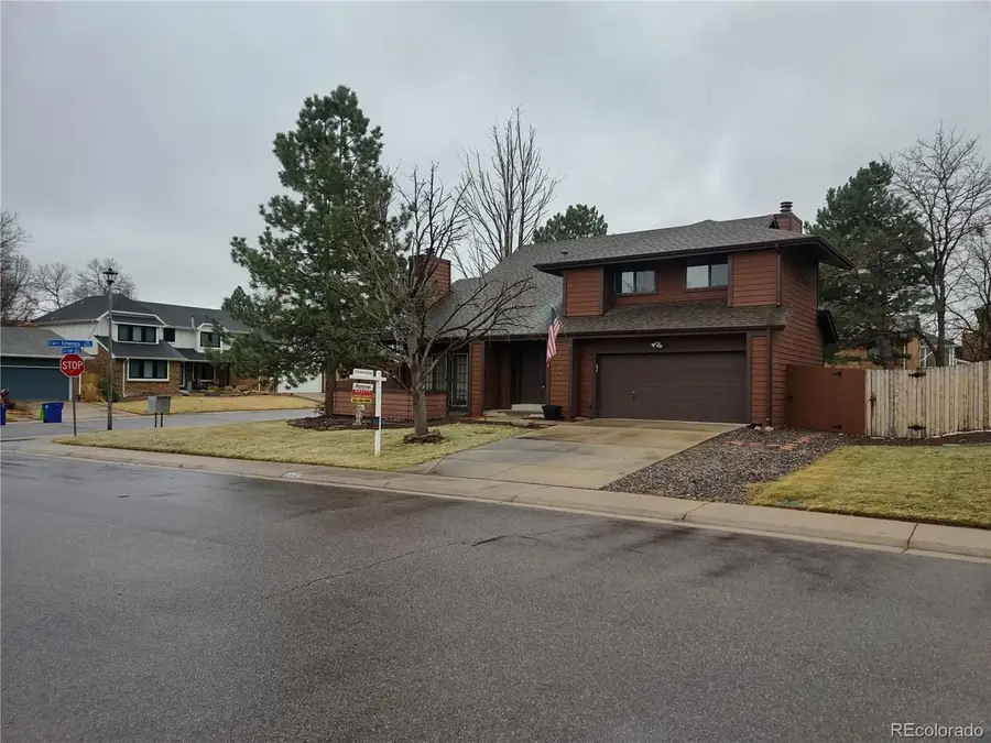 996 E Irish Pl, Centennial, CO 80122 - Image #2