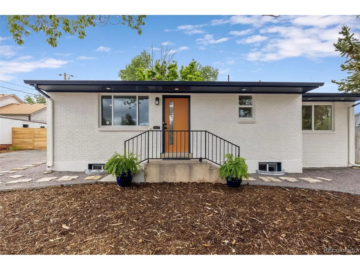 5573 S Huron St, Littleton, CO 80120 - Image #1