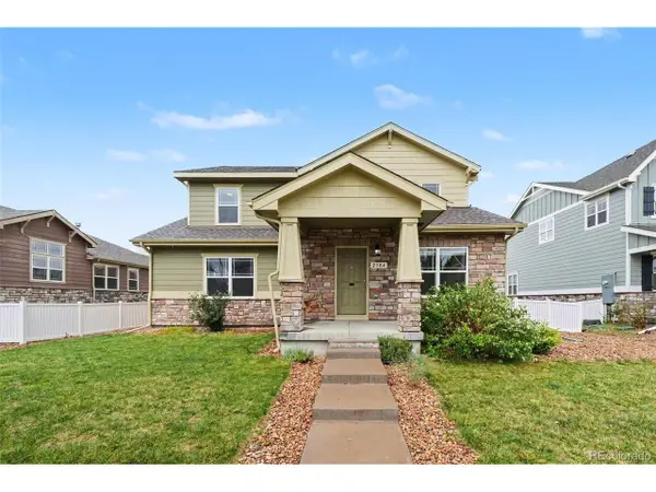 2304 Winding Dr, Longmont, CO 80504