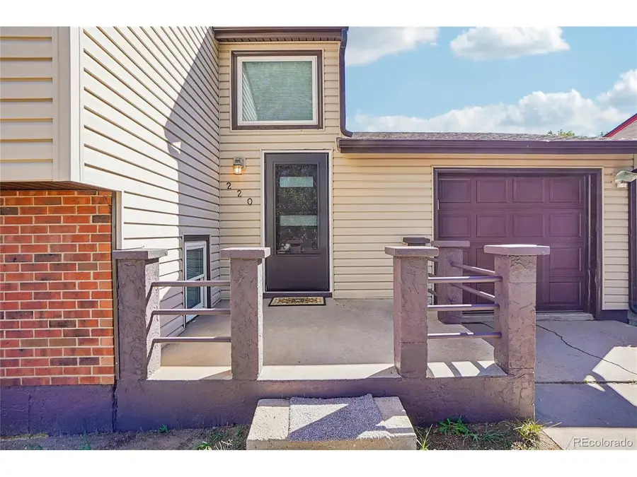 220 Mckinley Dr, Bennett, CO 80102 - #3