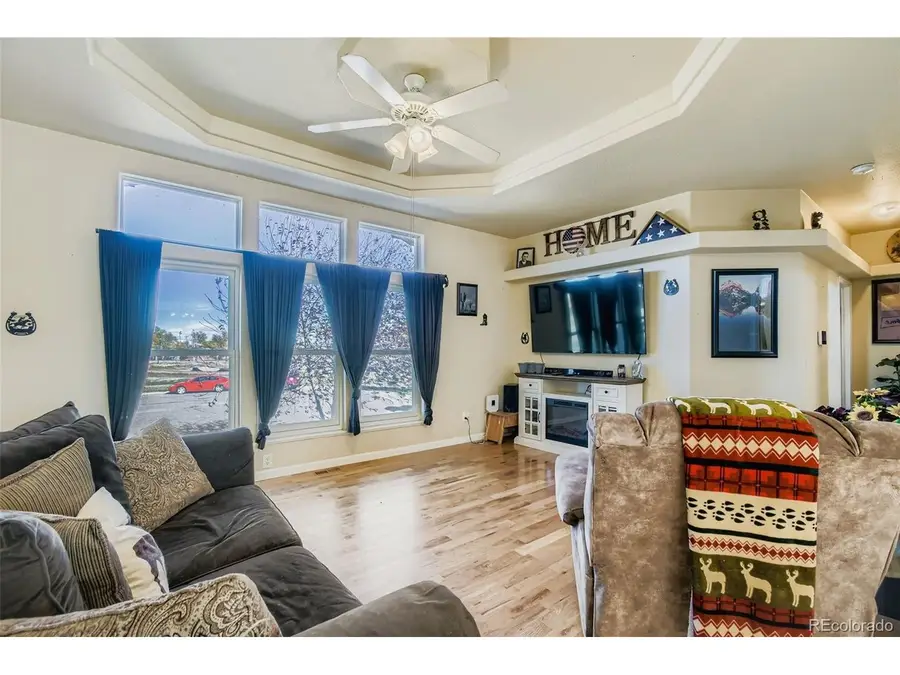 245 W Crawford Ave, Keenesburg, CO 80643 - #3