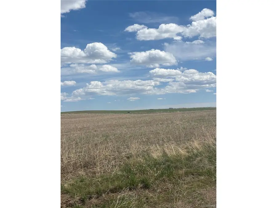 57075 E Maplewood Pl, Strasburg, CO 80136 - #2