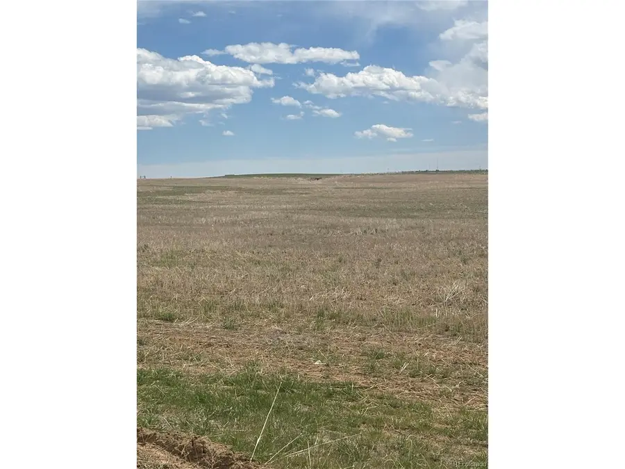 57075 E Maplewood Pl, Strasburg, CO 80136 - #3