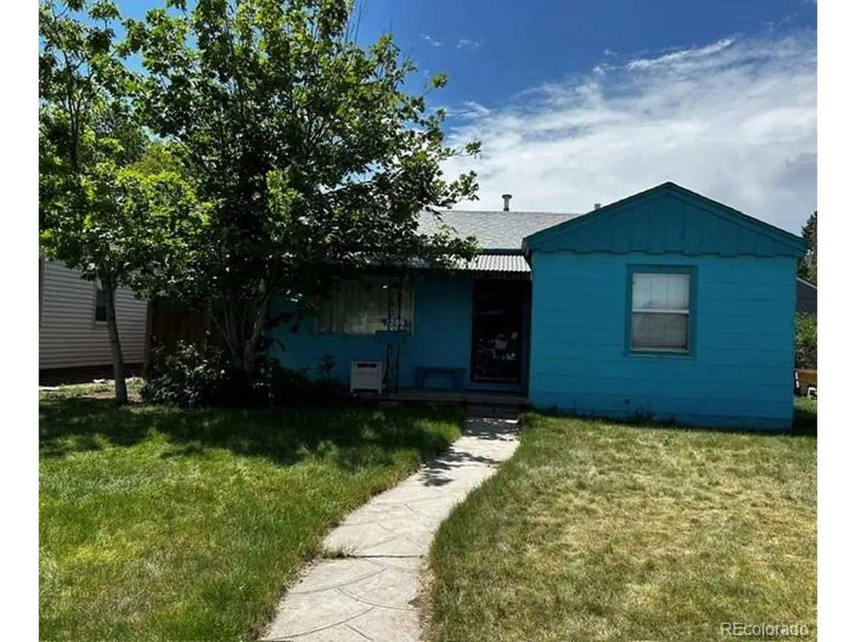 1209 Newark St, Aurora, CO 80010 - #1