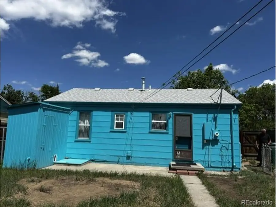 1209 Newark St, Aurora, CO 80010 - #2