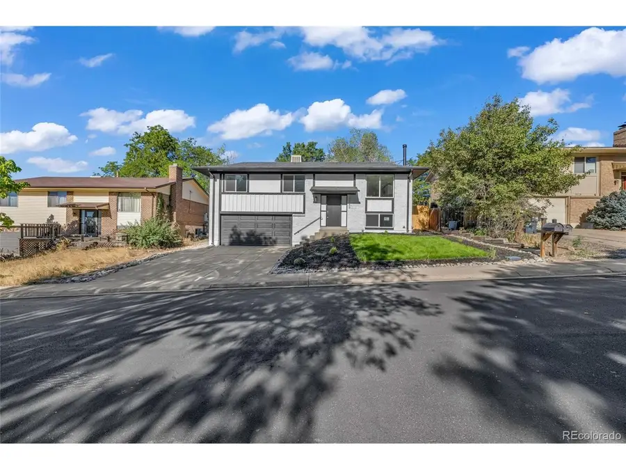 2189 S Coors Cir, Lakewood, CO 80228 - #2