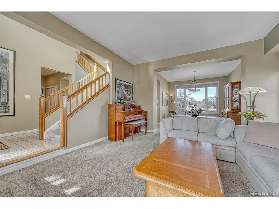 9247 Sugarstone Cir, Highlands Ranch, CO 80130 - Image #2