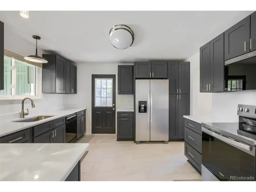 355 Coral St, Broomfield, CO 80020 - #2