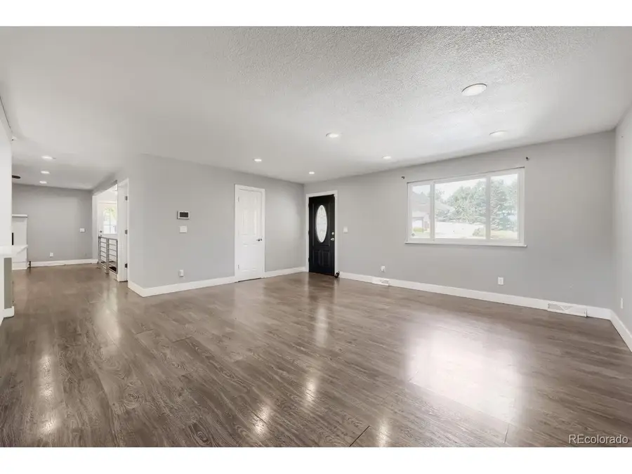 11046 Livingston Dr, Northglenn, CO 80234 - #3