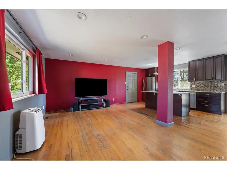 1048 Granby St, Aurora, CO 80011 - #3