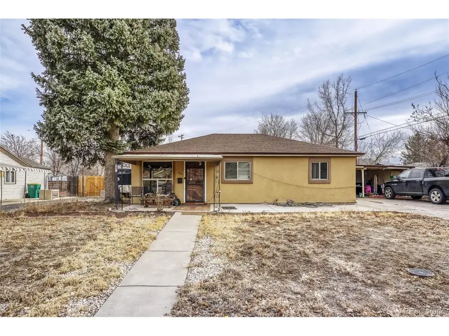 990 Toledo St, Aurora, CO 80011 - #2