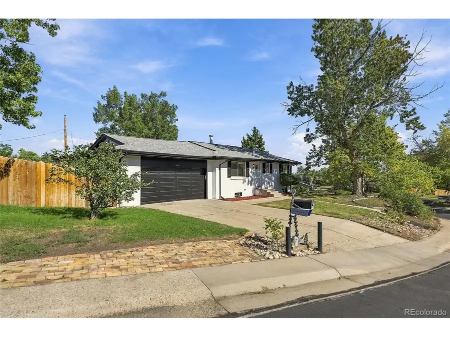 11213 W Briarwood Dr, Lakewood, CO 80226 - #2
