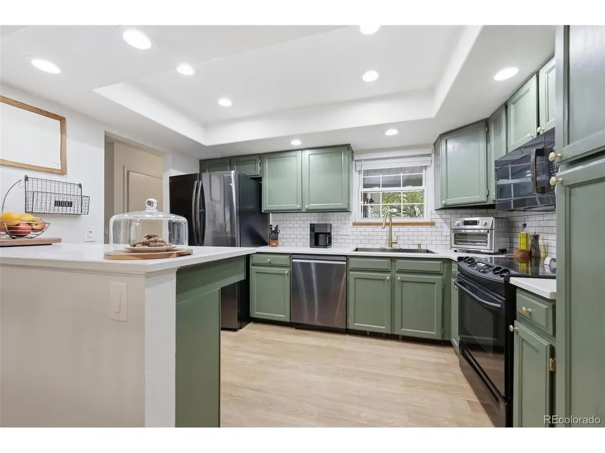 2598 S Vaughn Way #B, Aurora, CO 80014 - #1