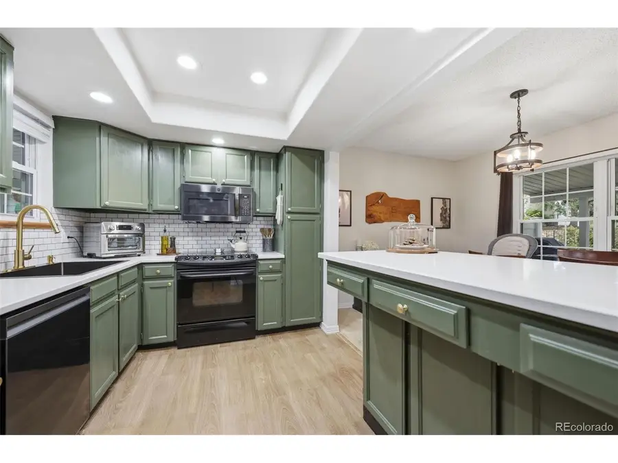 2598 S Vaughn Way #B, Aurora, CO 80014 - #2
