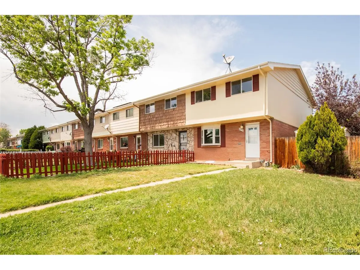 6315 W Mississippi Pl, Lakewood, CO 80232 - #1