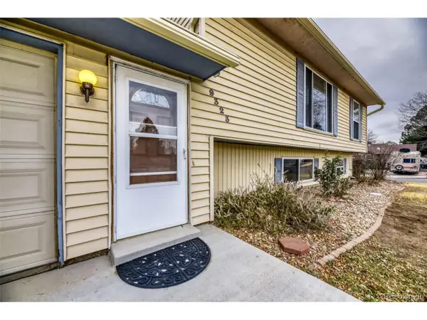 9323 W Columbia Pl, Lakewood, CO 80227