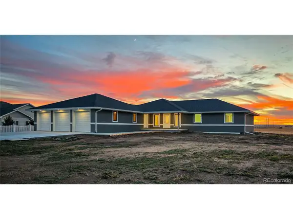 523 Chestnut St, Julesburg, CO 80737